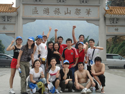 游北江觀奧運(yùn)，億維員工清遠(yuǎn)行